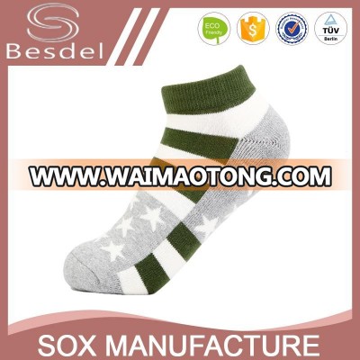 designer hot sale socks pakistan